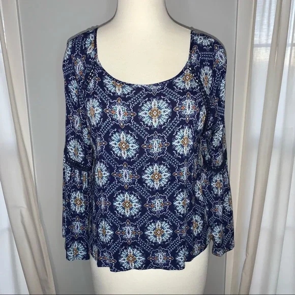 Forever 21 Bell Sleeve Blouse - Picture 1 of 6